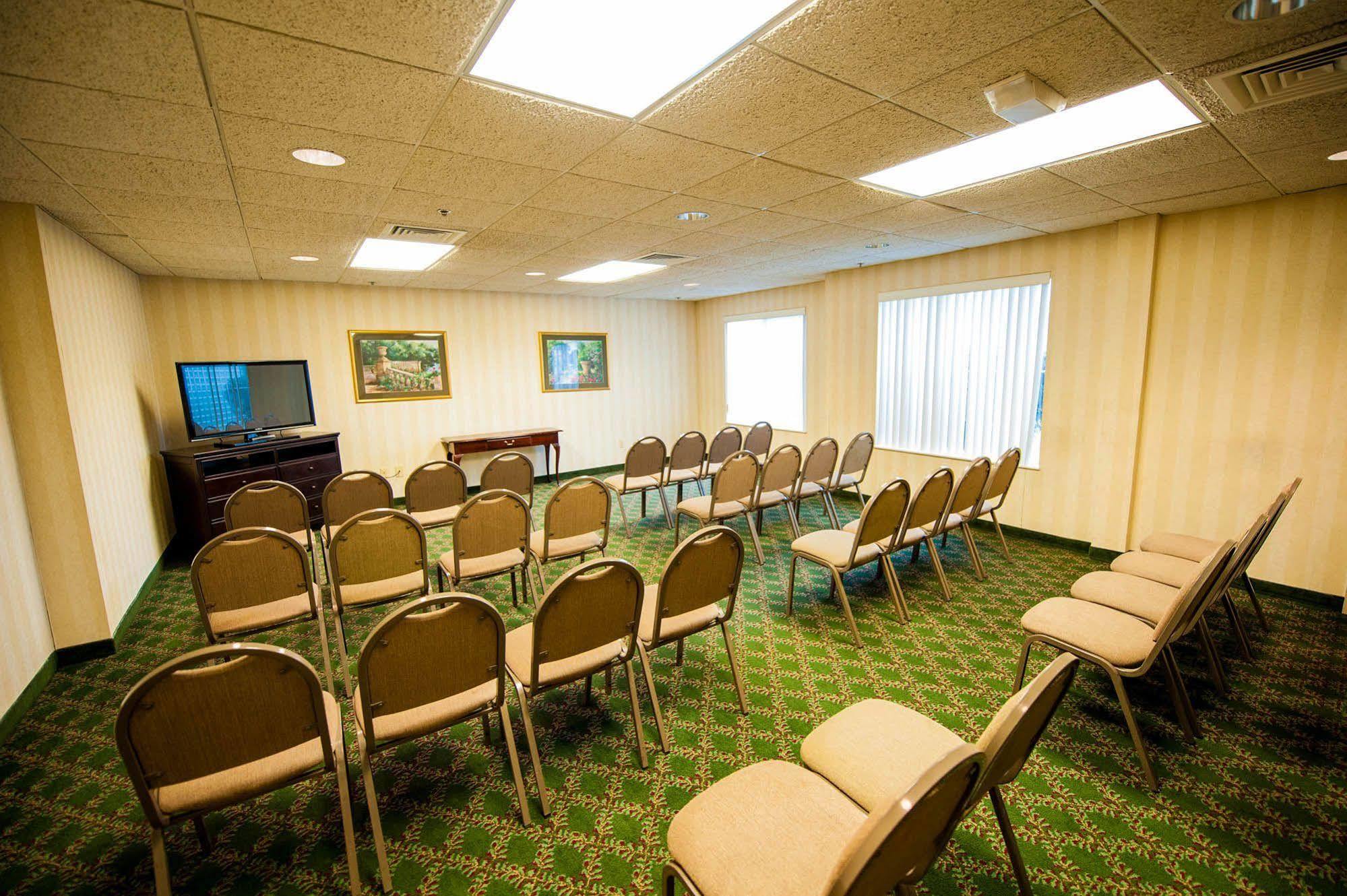 Greystone Inn & Suites Vance Esterno foto