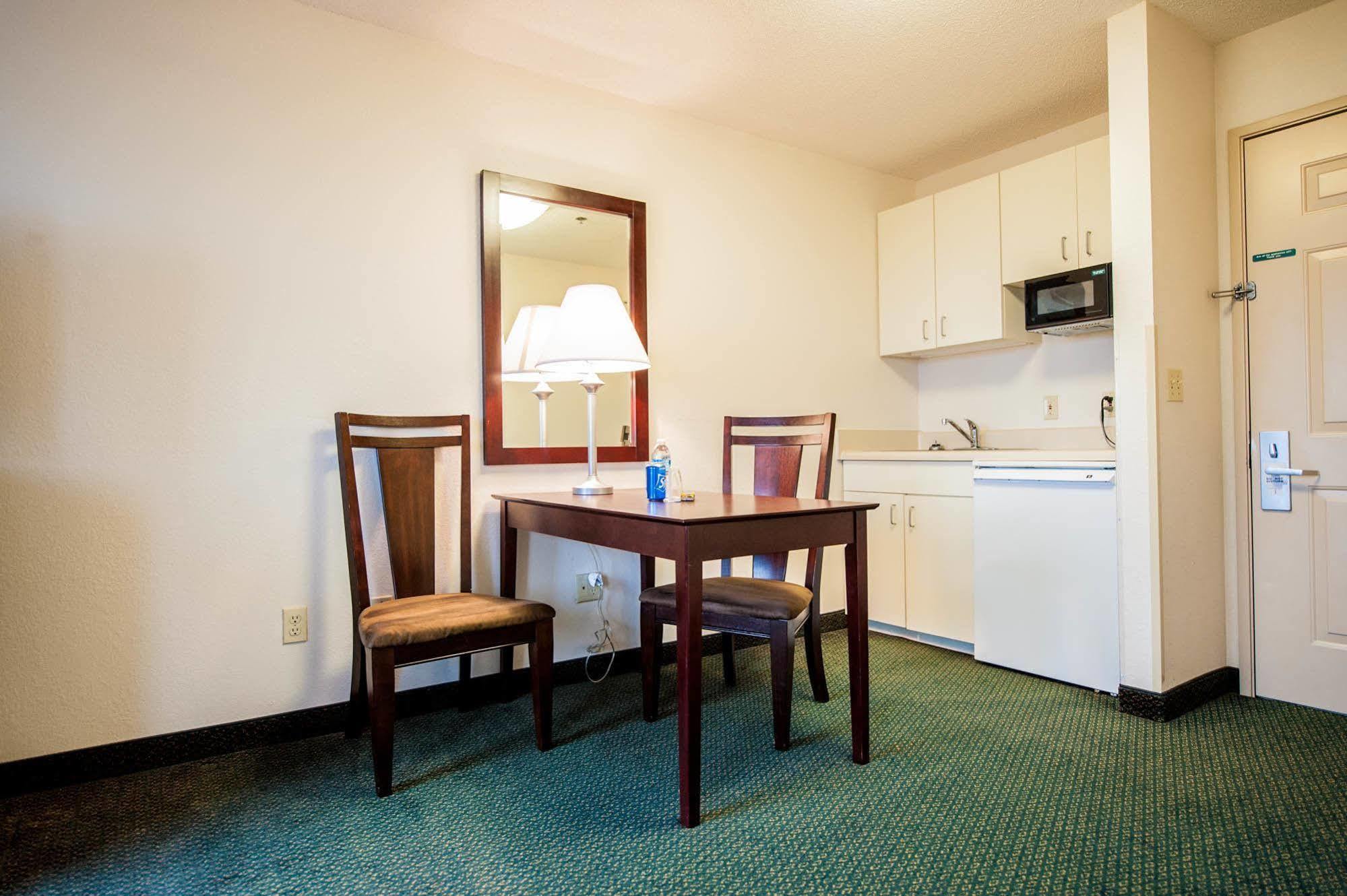 Greystone Inn & Suites Vance Esterno foto