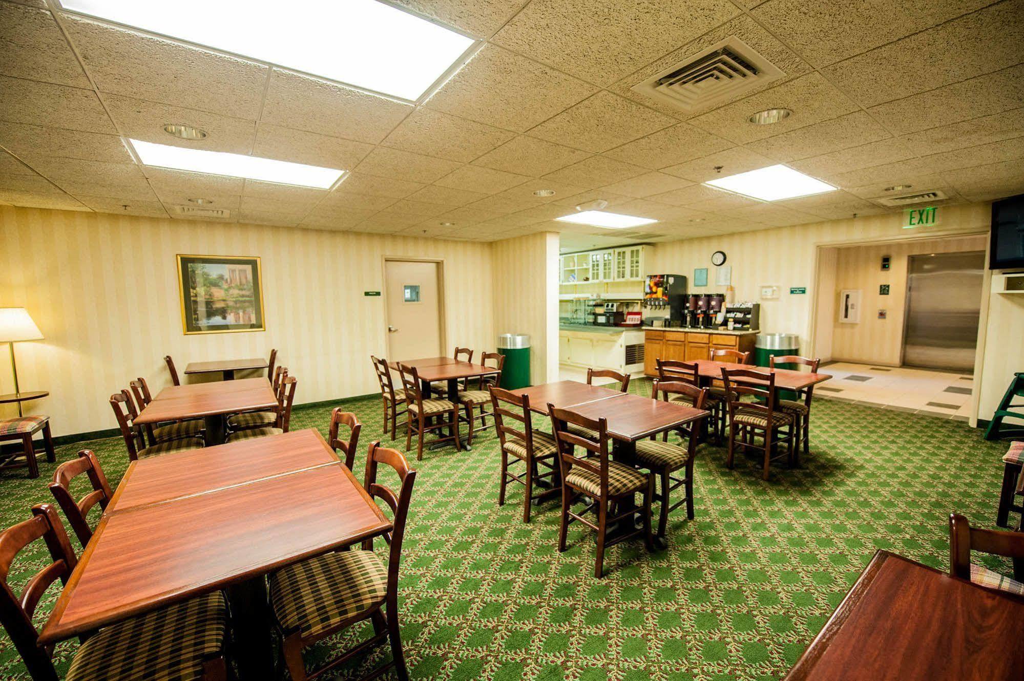 Greystone Inn & Suites Vance Esterno foto