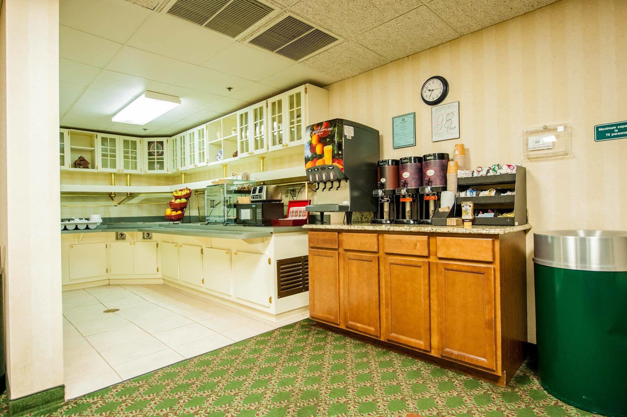 Greystone Inn & Suites Vance Esterno foto